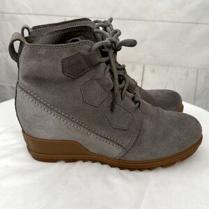 Sorel Size 8 Evie Gray Suede Waterproof Ankle Boots Whimsy-Goth